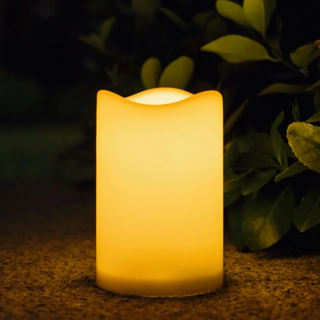 Solar Candles Outdoor , 3" x 4.5"  White Flameless Candles, Dusk to Dawn Light Sensor, LED Rechargeable Pillar Solar Candles for Outdoor Lanterns, Patio Decor