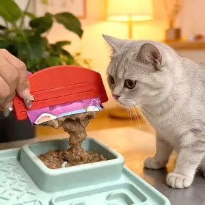 Cat Wet Food Dispenser with Plastic Scraper, No Battery Required, Convenient Serving for Kittens and Adult Cats, Keeps Hands Clean