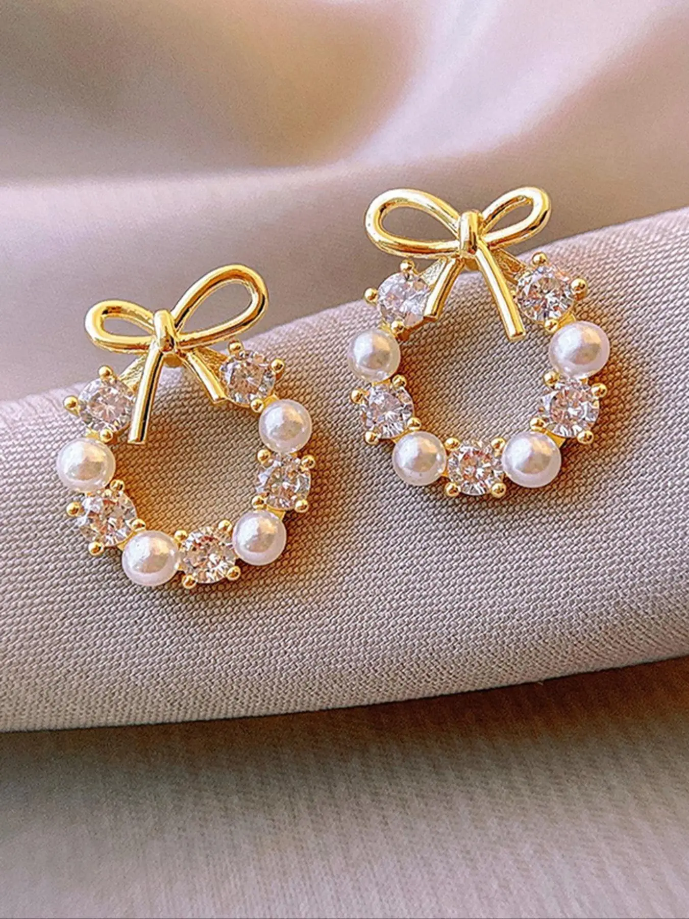 Faux Pearl & Rhinestone Decorated Bow Design Stud Earrings (1 Pair), Elegant Cute Jewelry for Party, Daily Clothing Decor for Girl, Trendy All-match &