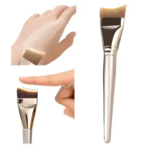 Ultra-Thin Crescent-Shaped Foundation Brush, Light Brush Head, Evenly Releases Powder, Fine Brush Head, Can Be Precisely Applied, And Seamlessly Blended Into The Nose And Lips. Makeup Tools Designed For Women