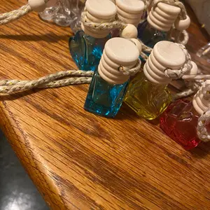 Oil diffuser for car