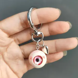 Halloween Gothic Debil Eye Resin Heart Keychian, Unique Halloween Eyeball Keyring, Perfect Halloween Accessory for Party Gifts