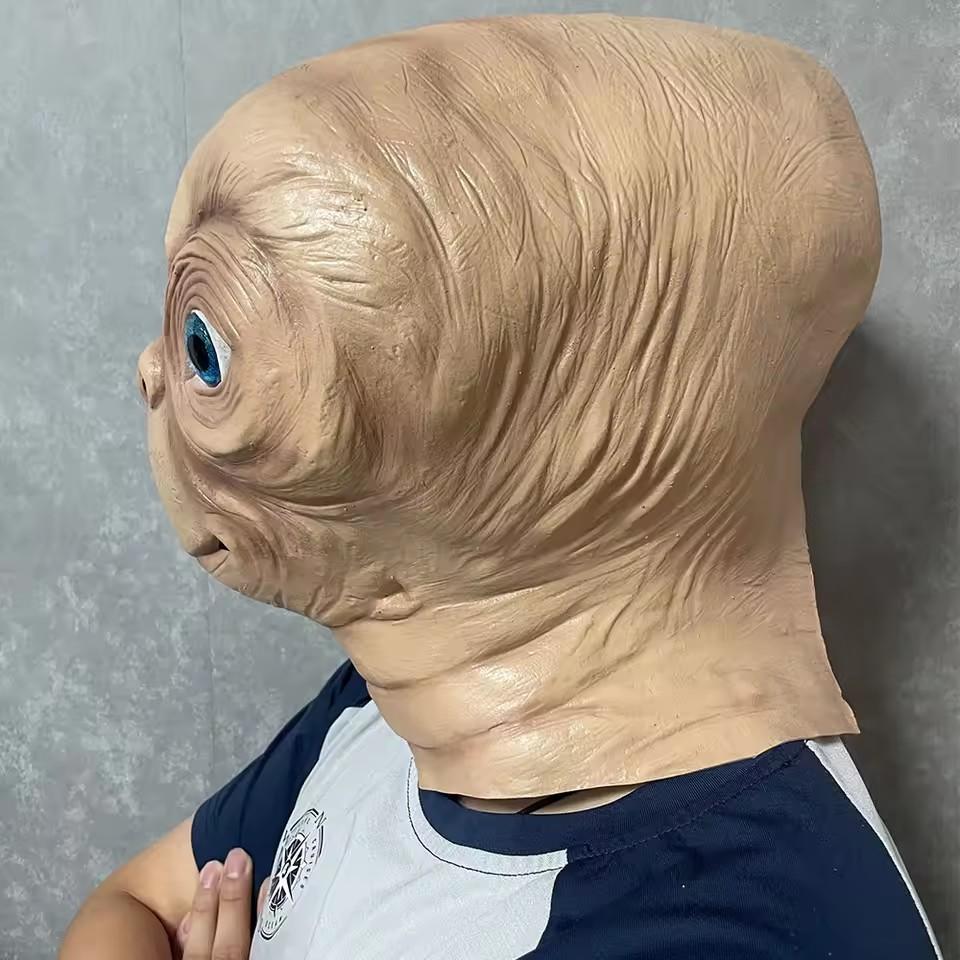 Realistic ET Alien Latex Mask Halloween Carnival Party Movie E.T. the Extra-Terrestrial Cosplay Creepy E.T. Alien Full Head Mask men andwomen costume