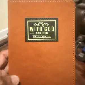 One Minute with God for Men , 365 Devotions in Brown Faux Leather | Faith & Encouragement Journal | Portable 365-Day Reflection Book | Perfect Gift for Valentine’s Day, Birthdays & Holidays | Men's Christian Self-Improvement & Devotional Notebook