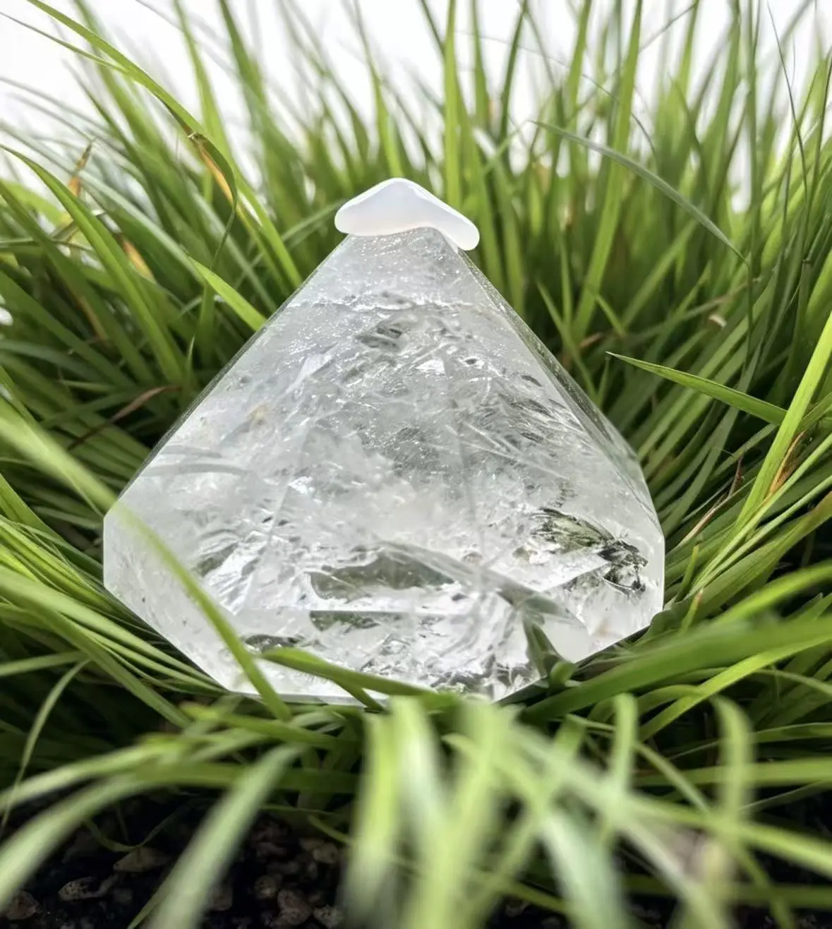 crystal clear quartz diamond shape crystal carving