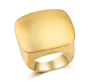 Mytys Women's Square Chunky Signet Ring Hypoallergenic Modern Rose Design Jewelry Gift for Any Occasion Perfect for Special Occasions Ideal for Everyday Wear