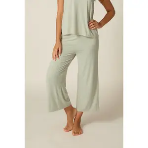 Wide-Leg Capri Pant