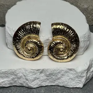 Beach Club Shell Stud Earrings