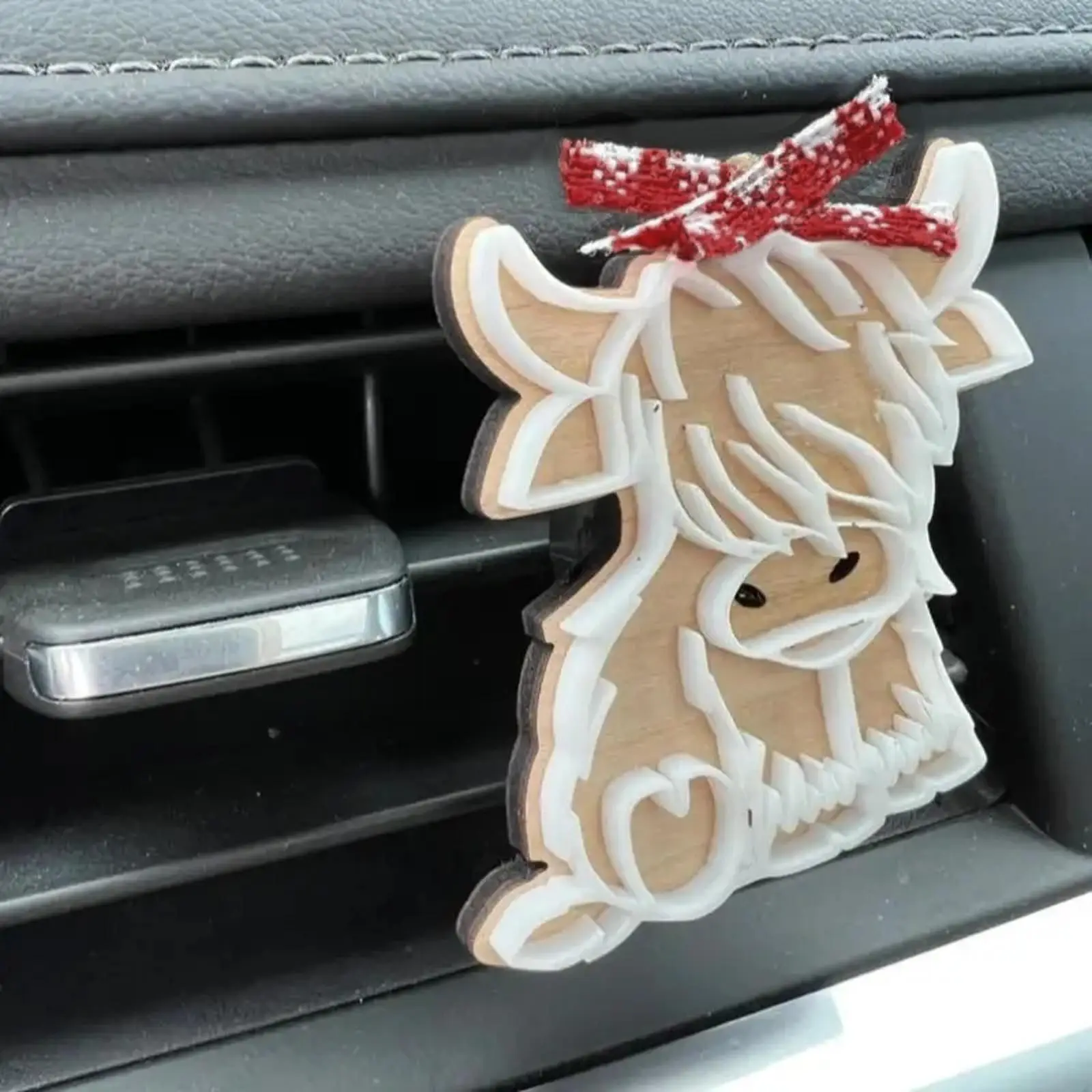 Highland Cow Shaped Car Air Fresheners Vent Clips, 1 Count Car Aromatherapy Clip, Car Fragrance Diffuser Vent Clip, Boyfriend Gifts, Girlfriend Gifts,