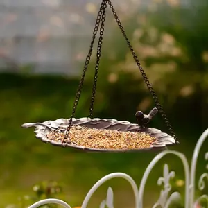 Leaf-shaped hanging chain bird feeder, wild bird feeder, garden creative iron art decoration, outdoor garden bird feeder, garden animal feeder, water play equipment garden tool set