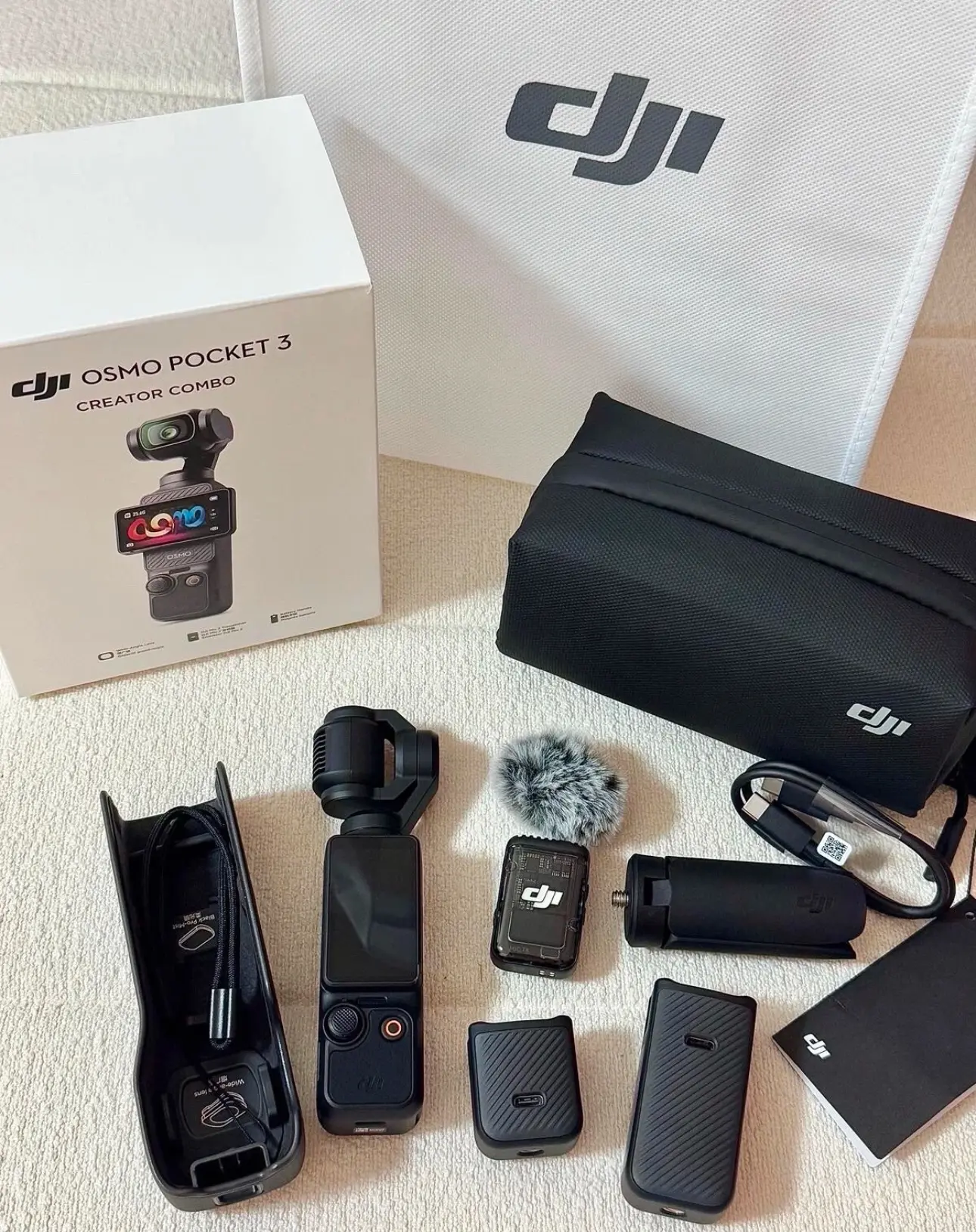 DJI Osmo Pocket 3 Creator Combo (Camera Plus Additional Accessories)