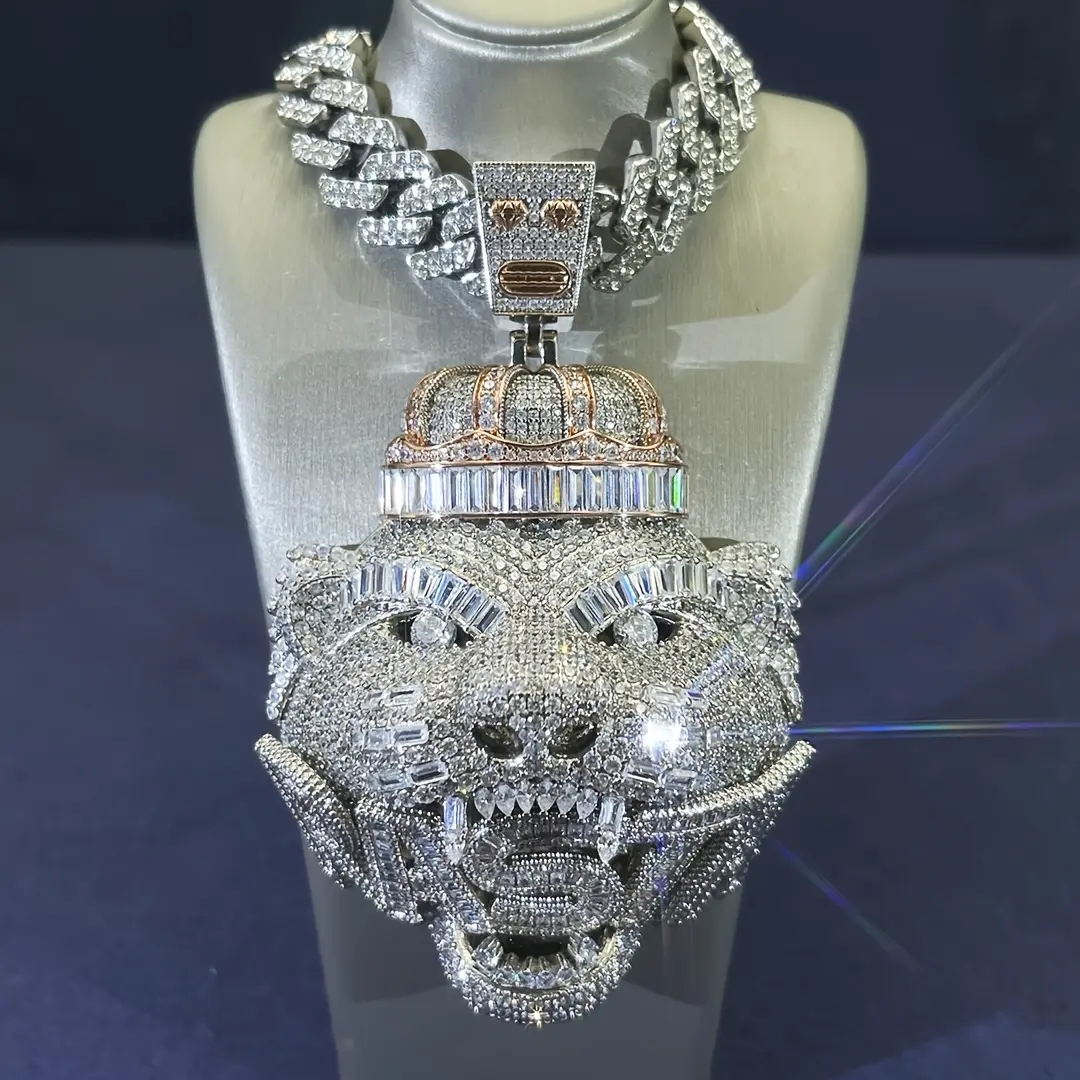 Customized Lion Head Pendant with Bright Cut CZ Diamond High end Style Hip Hop Pendant for Father's Day and Mother's Day Luxury Rap Style Necklace Commemorative Day Gifts, Birthday Gifts, Ball Accessories