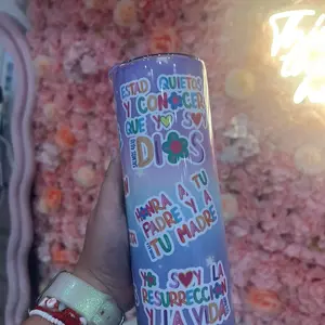 Dios Esta Contigo Tumbler 20 oz - Perfect for Your Morning Drinks - Bottle, Drinkware