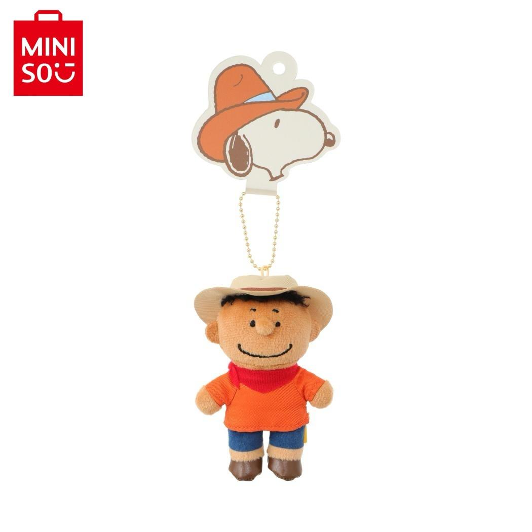 Western Cowboy Series Plush Keychains, Ideal for Snoopy Lovers, Plush Product Type, Features Western Cowboy-themed Snoopy Designs for a Charming Look.