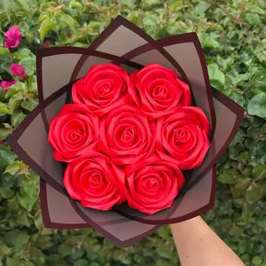 7 ribbon rose bouquet