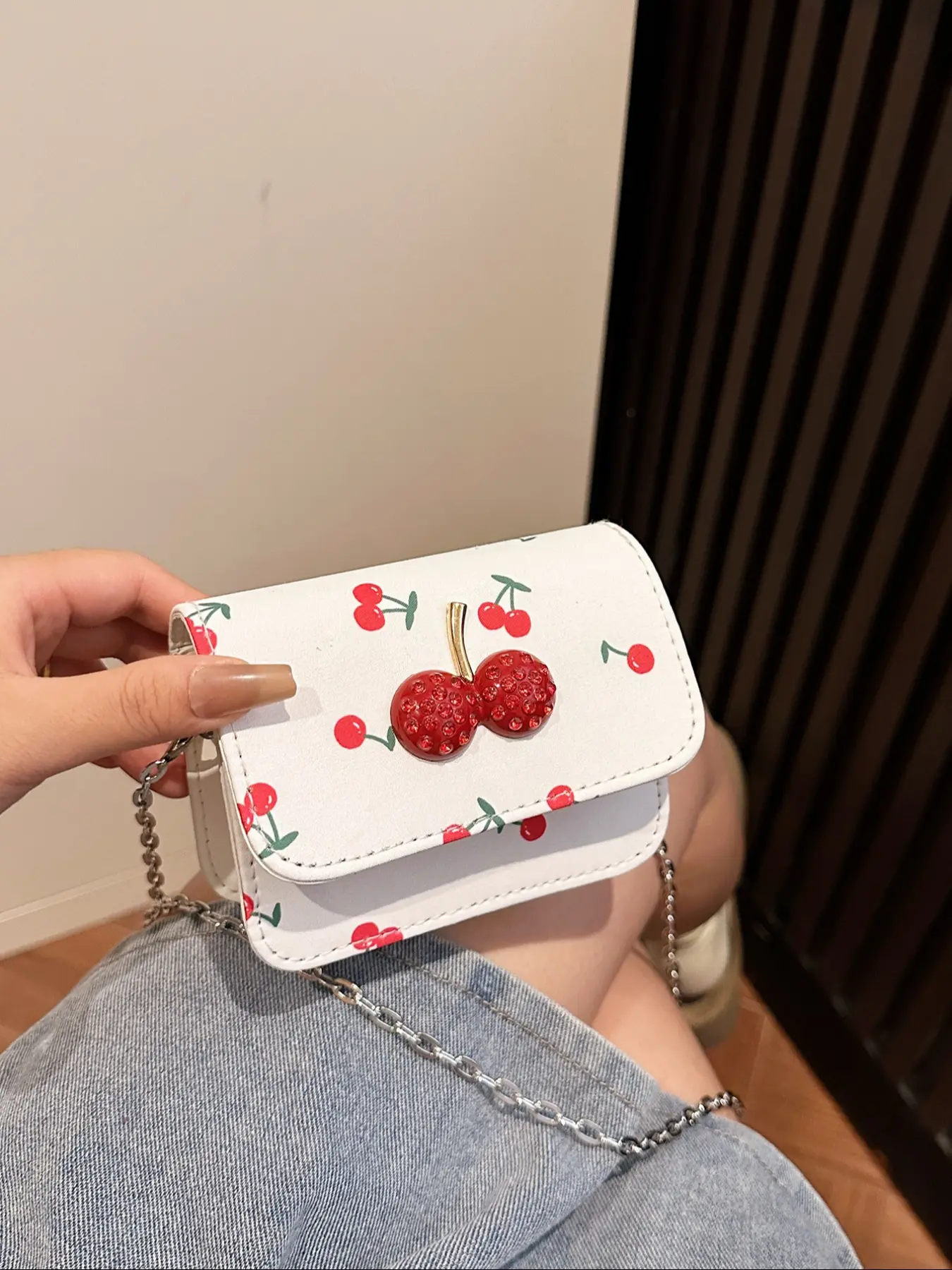 Fashion Fresh Cherry Girl Small Square Bag, Cute New Versatile Shoulder Bag, Crossbody Bag for All Seasons, Casual Style, Cute Handbag, Sweetly Bag