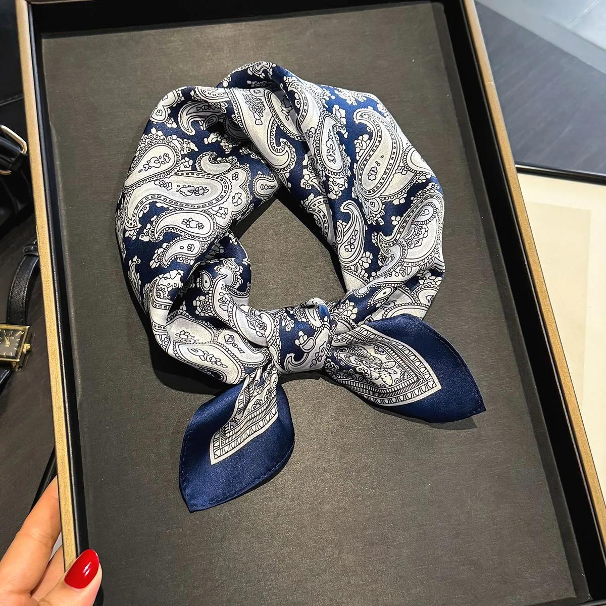 Luxurious 100% Mulberry Silk Scarf, Women’s Paisley Print Square Scarf Shawl, Women’s Pocket Square Handkerchief, Decorative Scarf for Women