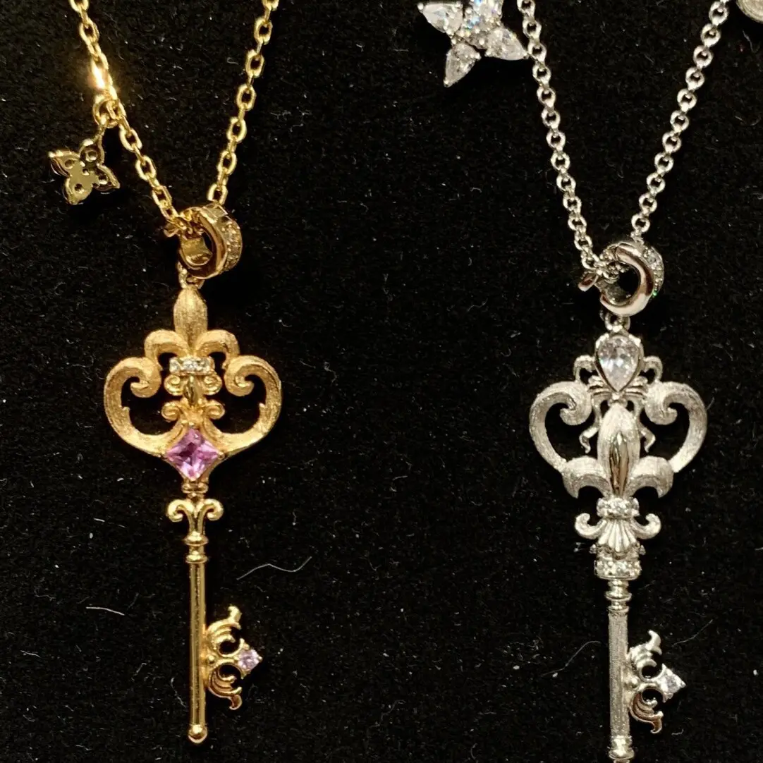 Women's Vintage Layering Necklace - Dainty Fleur De Lis Key Pendant, Crystal Stars, Heart Charm, Minimalist Elegant Jewelry for Daily Wear, Party