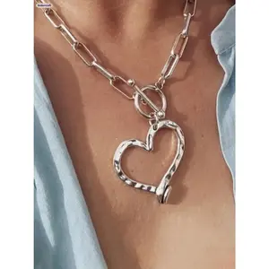 Women's Vintage Heart Charm Necklace - Chic Boho Collarbone Piece, Lightweight Costume Jewelry, Classic Retro, Decorative, Fashion Statement, Ornamental Necklaces, Ideal Gift for Her, Casual & Party Wear, Classic Retro Necklaces
