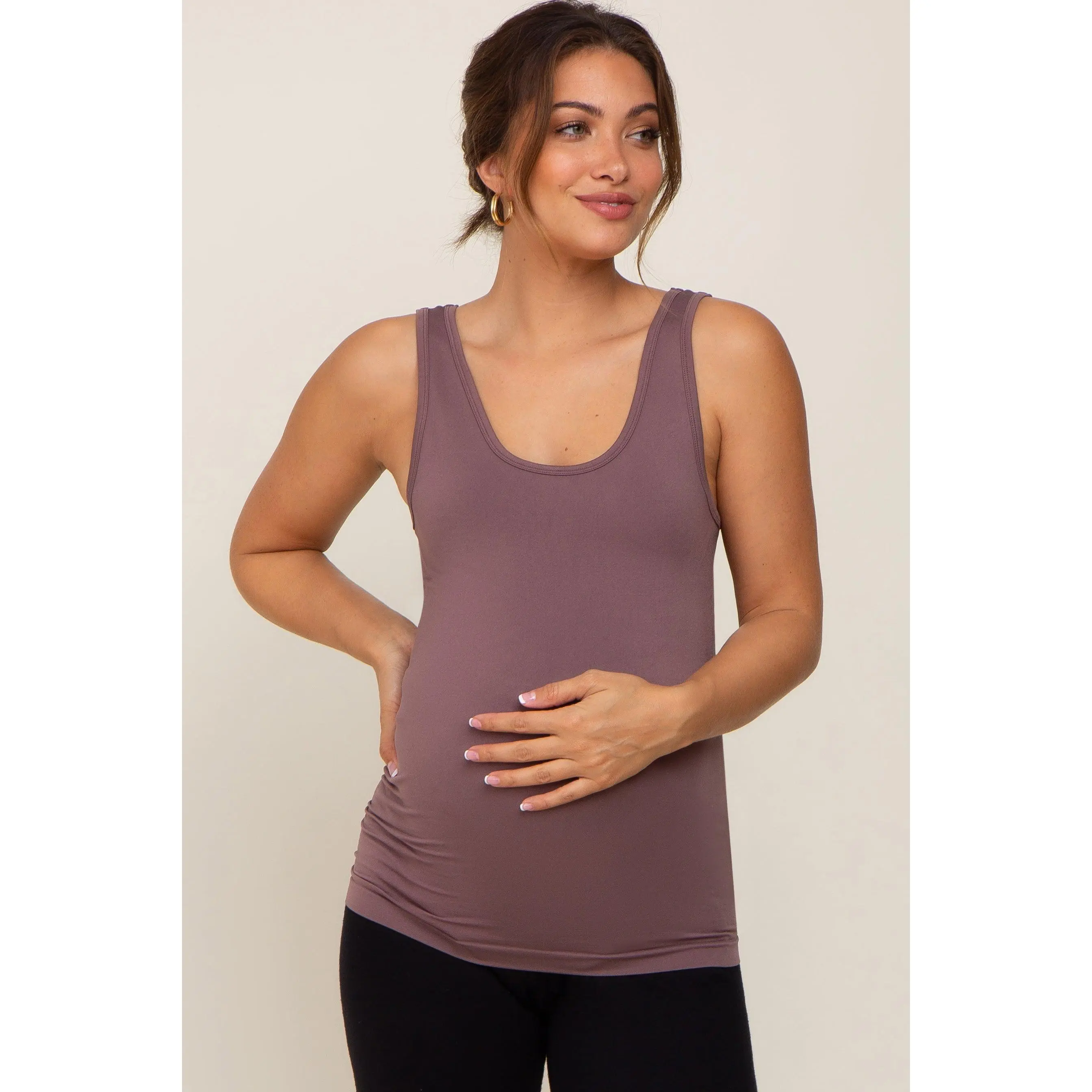Brown Seamless Maternity Tank Top, Maternity Wear, Seamless Activewear for Expectant Mothers, Seamless Maternity Activewear