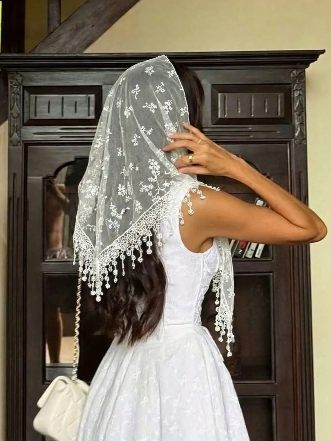 1PC Women's Lace Embroidered Triangle Scarf, Decorative Scarf, Stylish Comfortable Shawl, Shawl for Dress, Lace Sheer Shawl, Floral Print Shawl, Woven Fabric, Fitted Fit, Ditsy Floral Pattern, All Seasons