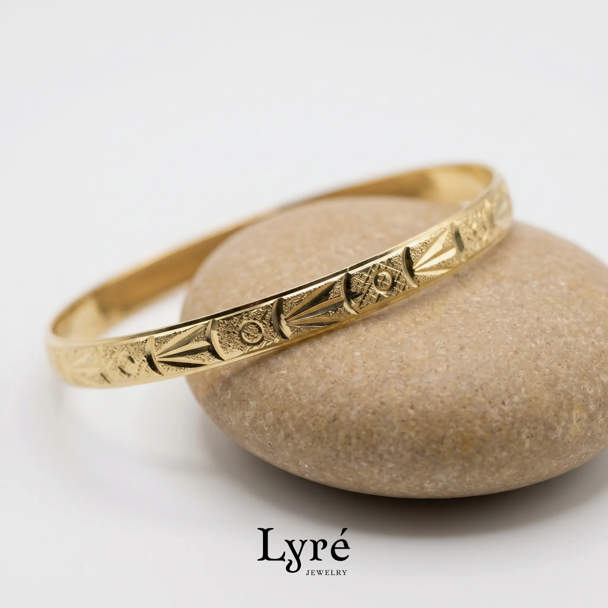 Leila Moroccan Laser Cut Gold Bangle | BNG007