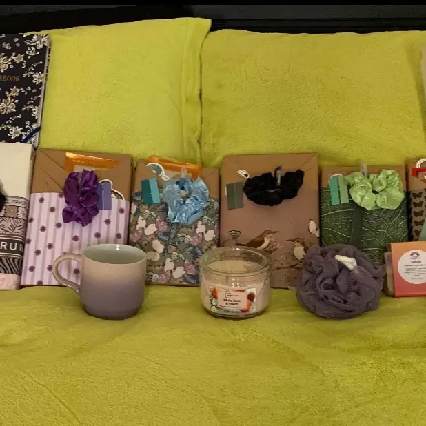 Luxury Six book box+ goodies.