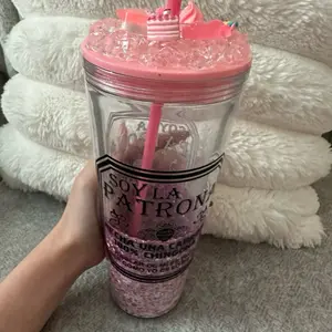 Vaso de 24 onzas con tapa Personalizada