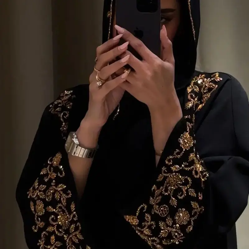 Golden three piece set