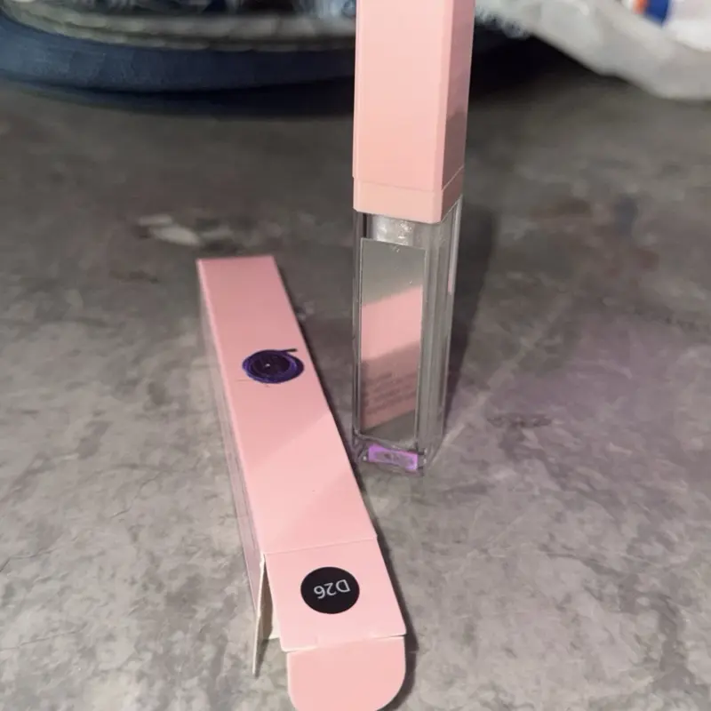 Clear gloss with shimmer mirror & led light