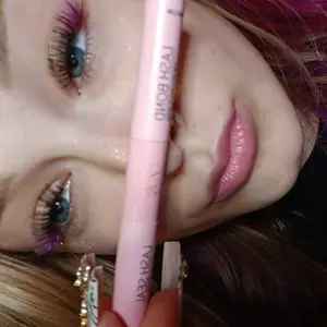 Product Review of VEYESBEAUTY Lash Bond & Seal - White 10ml for DIY Eyelash Long-Lasting Extensions Glue Makeup Cosmetic from 𝖓**𓃭