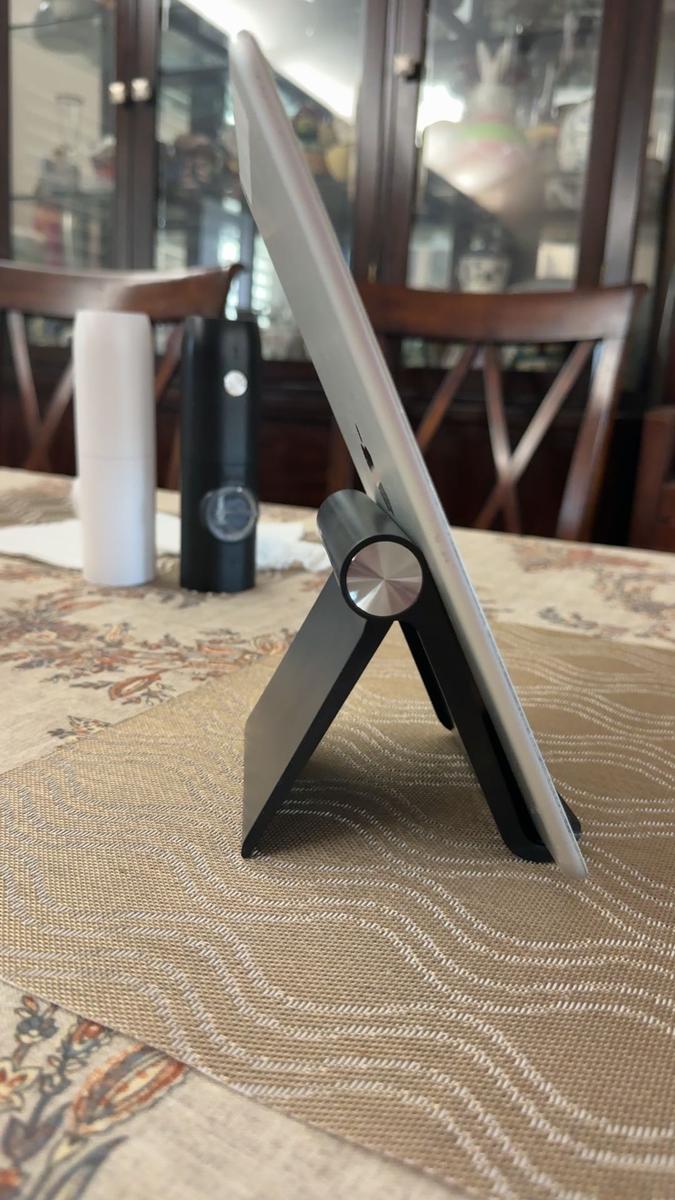 Item: Black - Tablet Stand 