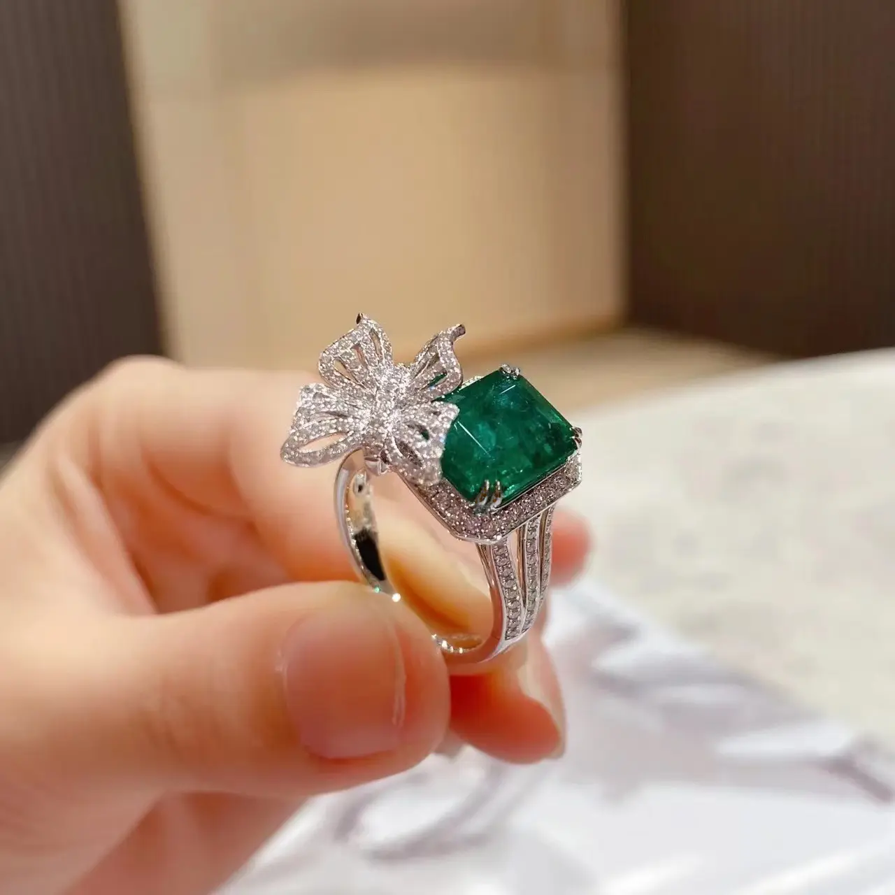 Adjustable opening ring Color Treasure Green Grandmother Butterfly Sugar Cube Ring Full of Diamonds Ring