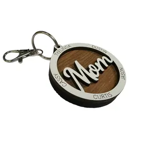 Customizable Reclaimed Wood Keychain, Personalized Name Gift, Unique Gift for Parents and Grandparents, Ideal for Mother's Day and Father's Day
