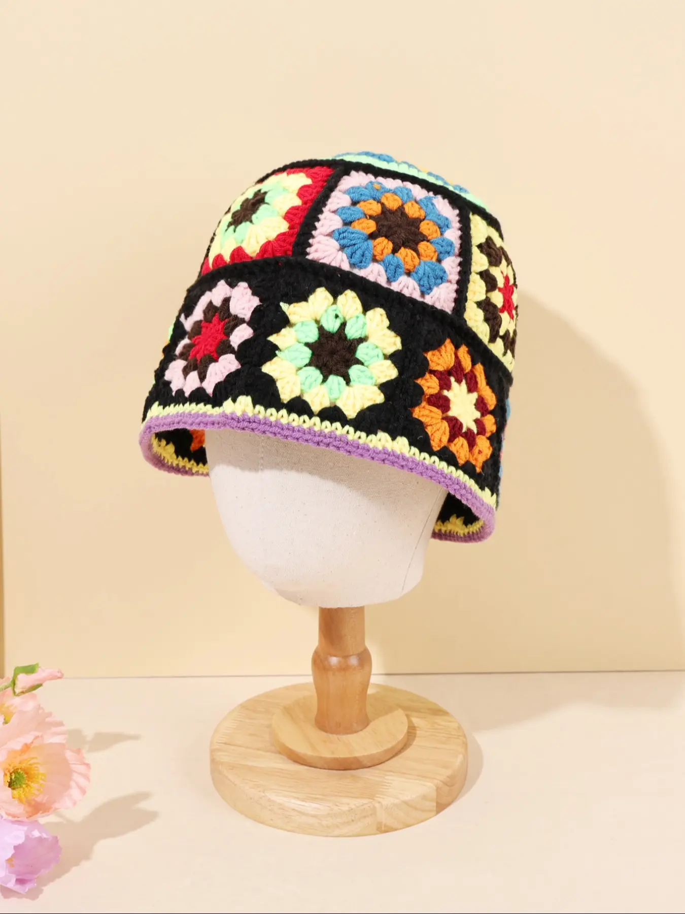 Handmade Crochet Hollow 3D Flower Knitted Cap, Fitted Casual Style for All Seasons, Perfect for Daily Wear & Fashion Accessories, Fashion Matching Hat, Casual Trendy Hat, Fashionable Hats