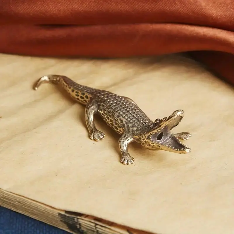 Vintage Copper Alligator Statue, 1 Count Creative Animal Design Decorative Ornament, Desktop Decorative Statue for Home Office, Home Decor, Animal Decorations, Living Room, Ochre Brown, Art Figurine