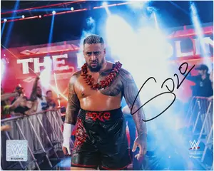 Solo Sikoa WWE Autographed 8" x 10" Entrance Wearing Ula Fala Photograph - Fanatics Authentic Certified