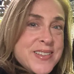 Product Review of DRMTLGY Physical Tinted Moisturizer SPF44 2 fl oz Water-Resistant Sunscreen from E**a L**n ** E**h S**n