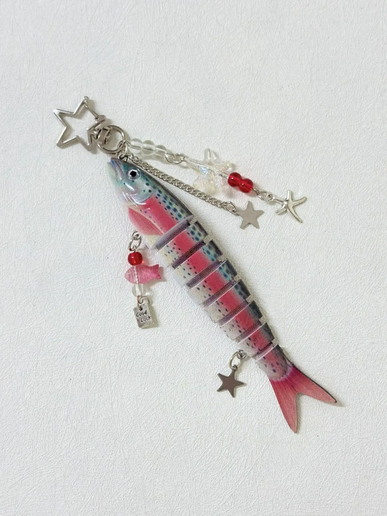 Novelty Star & Fish Keychain, Jointed Realistic Fish Lure Keyring with Beaded Charm, Good Luck Kawaii Fish Key Pendant Trinket for Bags and Backpacks, Accessories, Universal Keychain, Collectible Bag Keychain, Bag Key Accessory