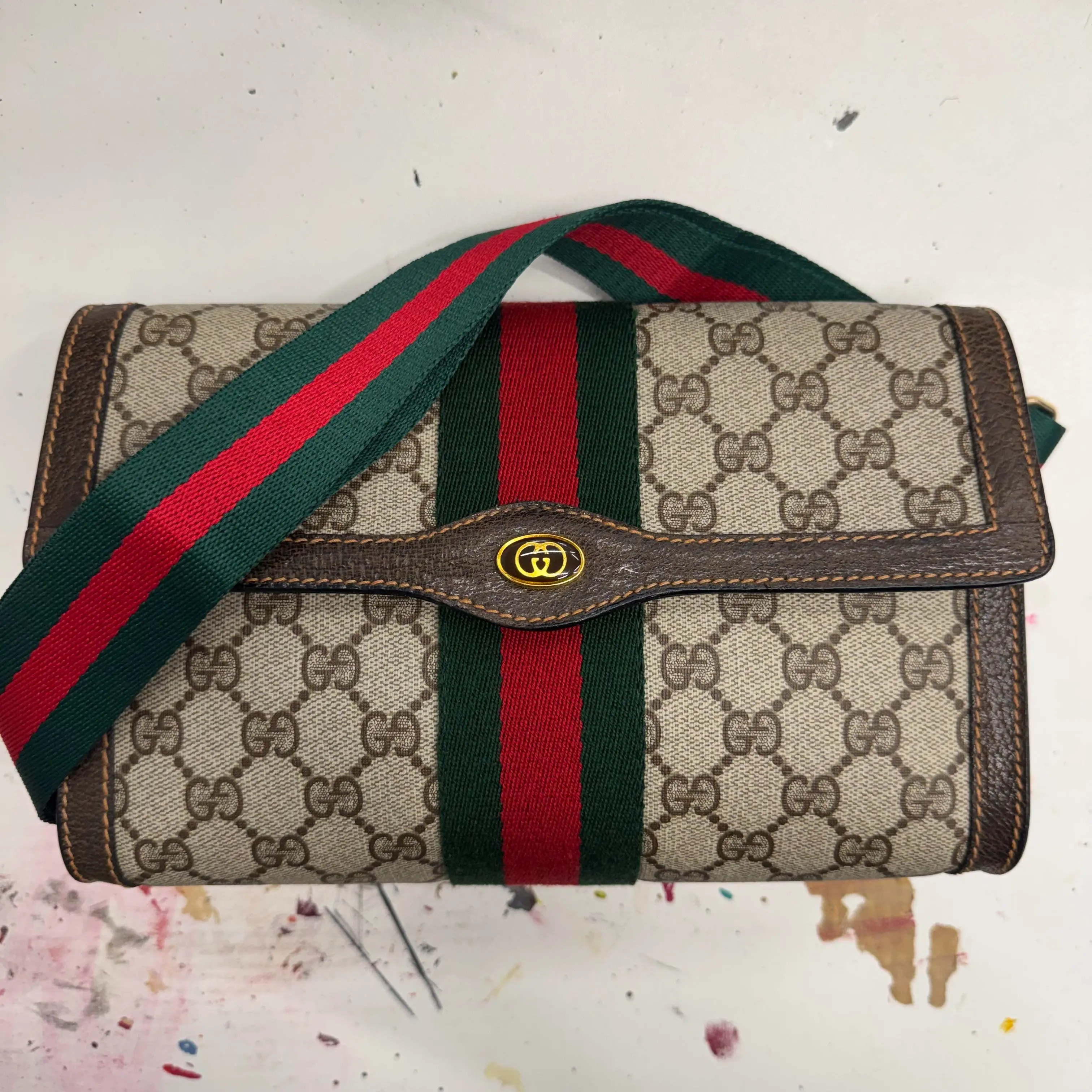 Pre-owned GUCCI Coated Canvas Crossbody Bags Medium Ophidia Clutch with Strap & Chain