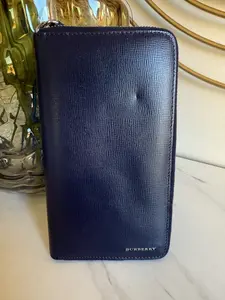 Pre-owned BURBERRY Leather small leather goods Organizer Zip Long Wallet
