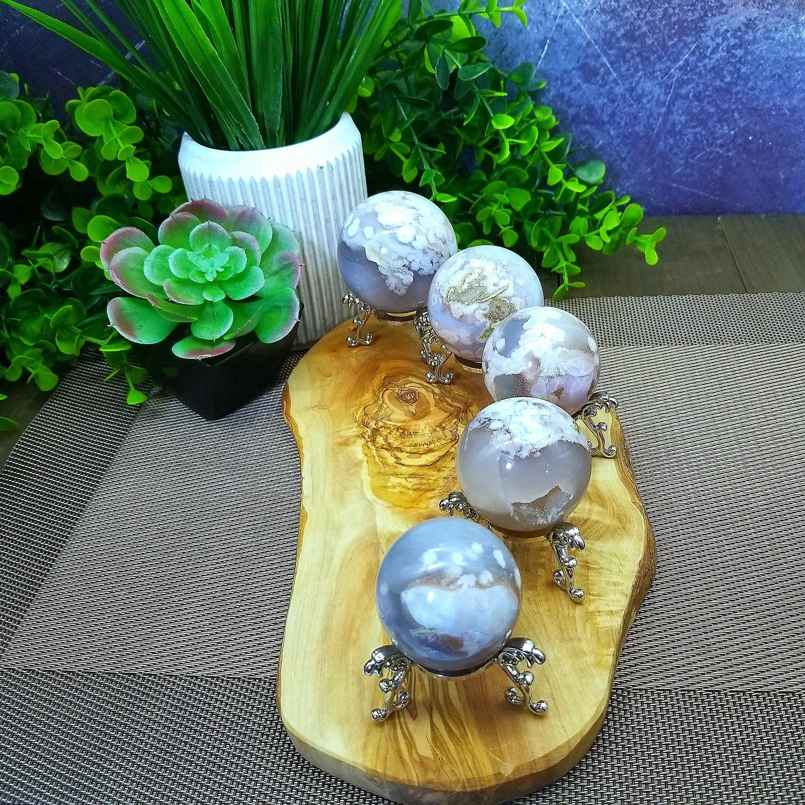 Fancy Filigree Crystal Display Stand