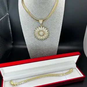 Gold plated set bracelet and necklace with pendant 20’