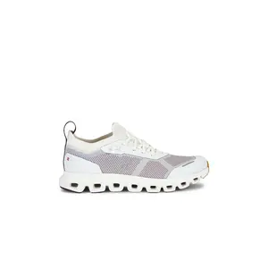 On Cloud 6 Versa Sneaker in Ice & Maroon