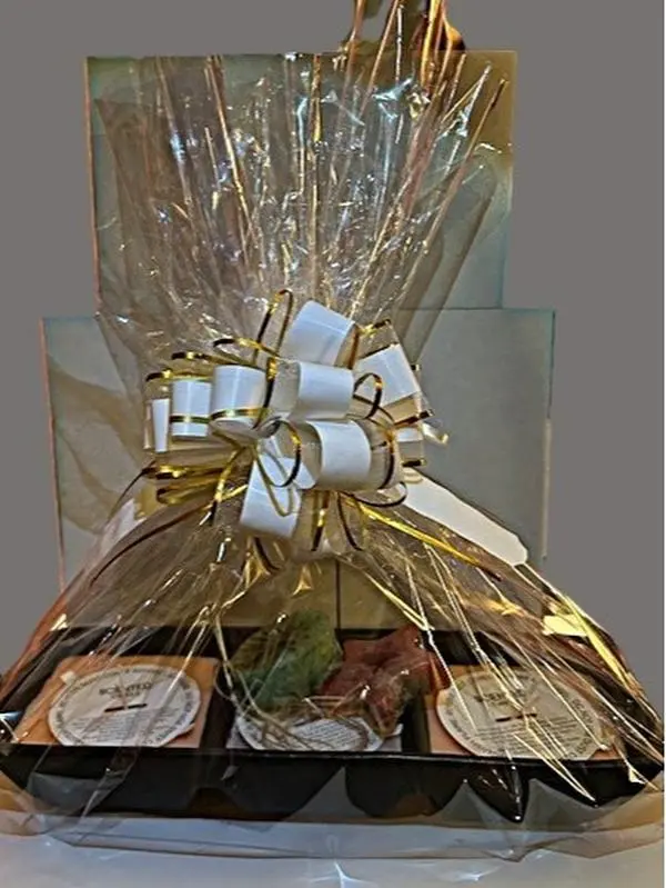 LRO Candle Co Scented Fragrance Handmade Decorative Soap and Candle Gift Baskets