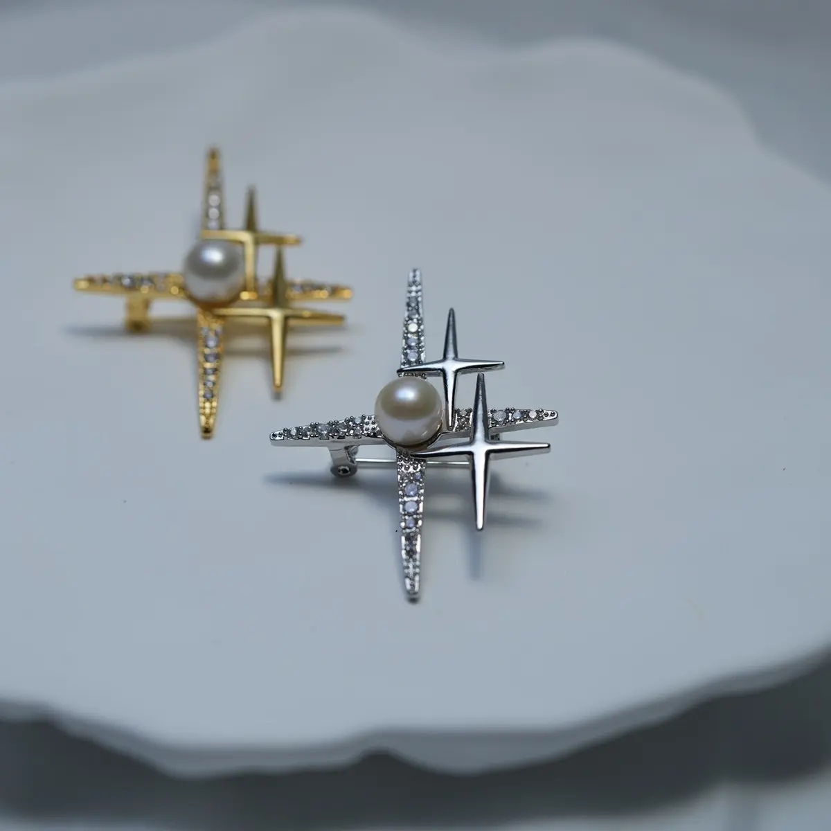 Handmade Cultured Freshwater Pearl Brooch/Pendant