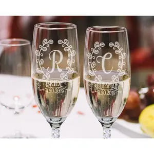 ONE Monogram Initial Wreathe Classy Champagne Flute Personalized Engraved Wedding Anniversary Glass Bridal Shower Favors Graduation Gifts