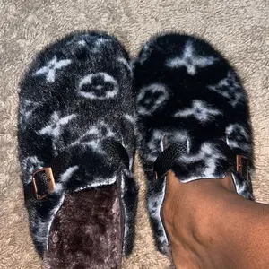 Women Men High-Quality Faux Fur Slippers, Anti-Slip Warm Outdoor Shoes, Casual Fashion Winter Boots, Perfect Gift Choice