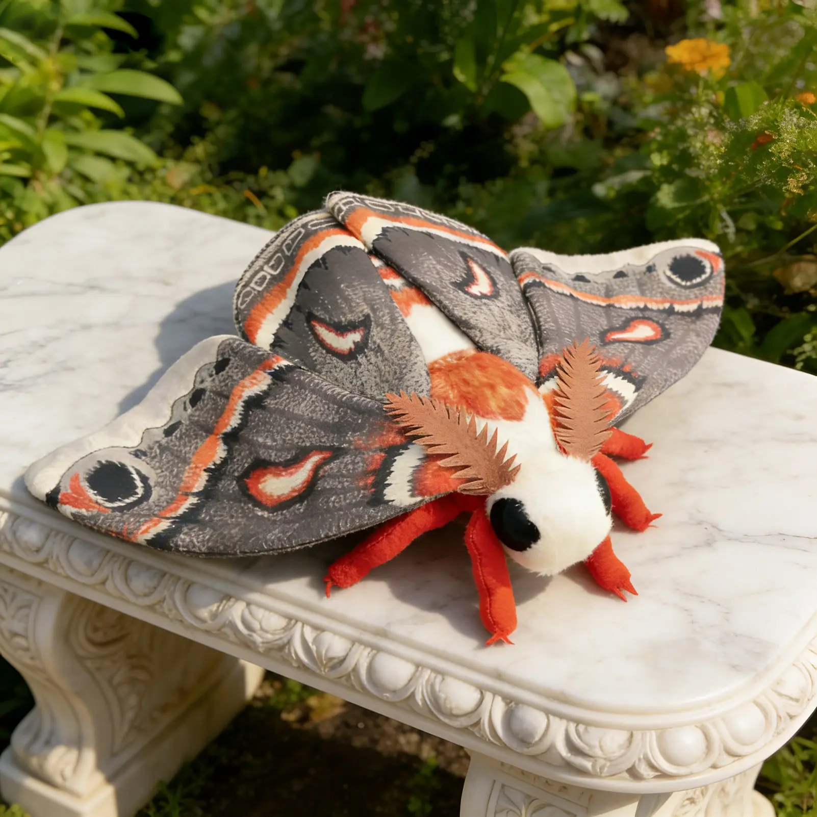 25cm/9.84in Realistic Moth Plush Toy, Stuffed Animal, Soft Adorable Stuffed - Soft Huggable, Large, Stuffed Doll, Educational Toy for Kids, Parent-Child Interactive Play, Ideal Gift for Nature Enthusiasts, Perfect for Birthday & Holiday Gifting