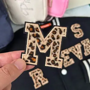 1 pc A~Z English letter badge patch, leopard print decal embroidery, Lettered Embroidery, washable patch fabric, DIY clothing name, handicraft production accessories, suitable for clothing, backpacks, shoes, various fabric decorations